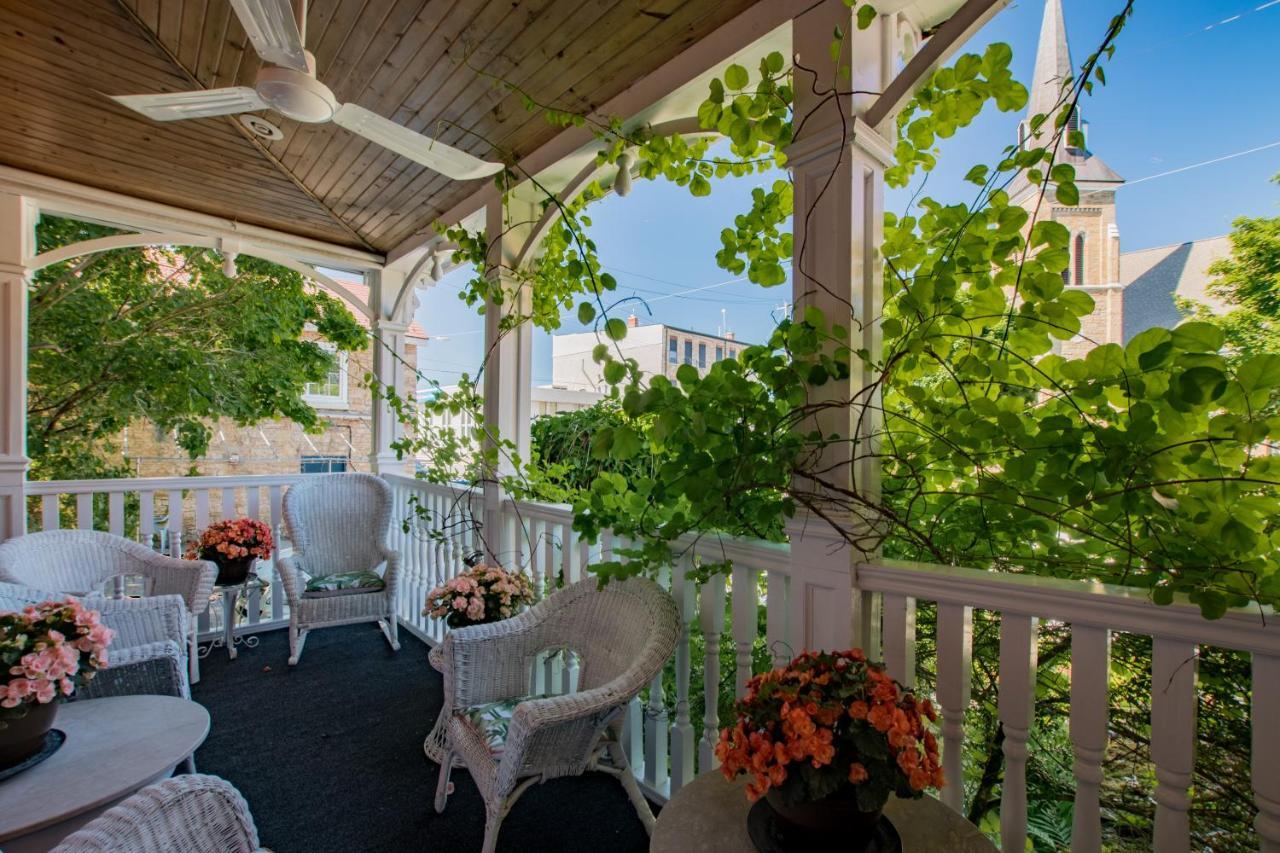 Trinity House Inn Gananoque Exterior foto